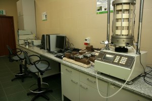 Pracownia Monitorowania Przepływu Wód Podziemnych_1